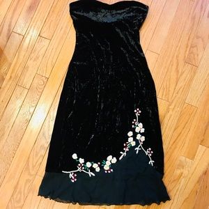 Betsey Johnson velvet embroidered tube dress